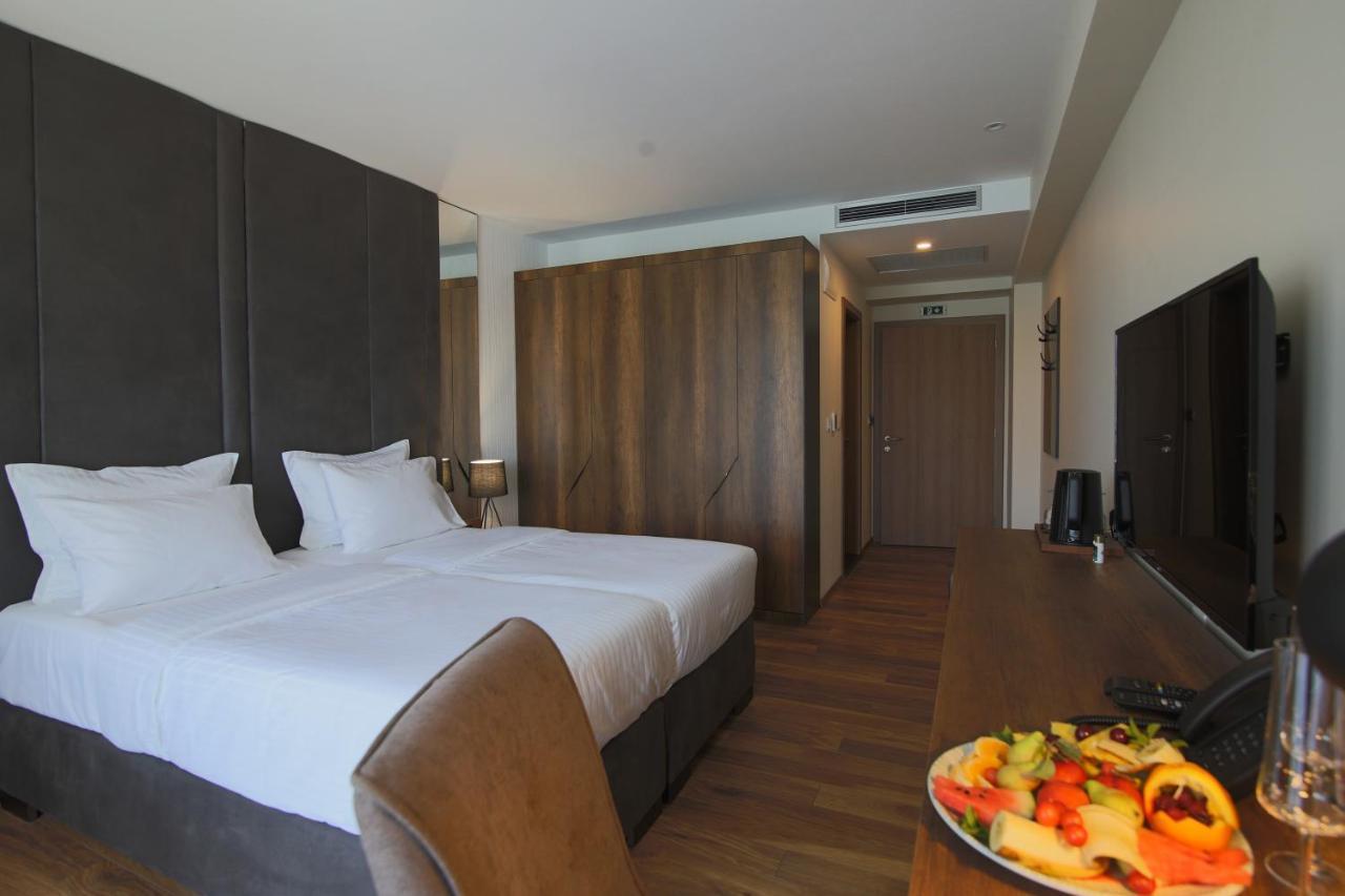 Glorius Hotel เวเลส ภายนอก รูปภาพ